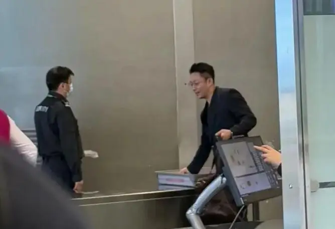 马筱梅辟谣小玥儿姐弟转学传闻，S妈意外回应！韩国欧巴逆袭背后藏着什么秘密？