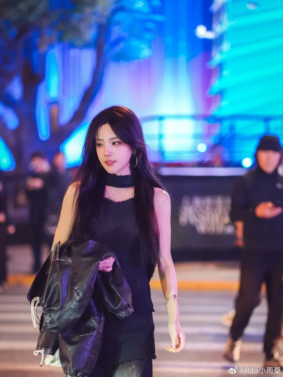 LPL美女解说Rita单身引热议，并回应：我不喜欢被叫“妈妈”，我更喜欢被叫“姐姐”_LPL美女解说Rita单身引热议，并回应：我不喜欢被叫“妈妈”，我更喜欢被叫“姐姐”_