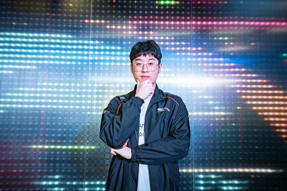 HLE横扫NS后Zeus透露制胜秘诀：为何他偏爱高难度英雄？