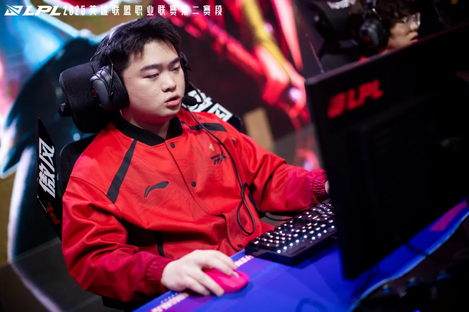 _连胜拿回优盘了吗_连胜成就