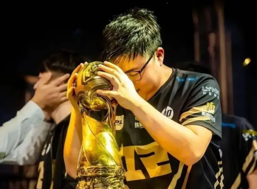 LOL即将公布第二位名人堂选手，Uzi本人回应，已经板上钉钉_LOL即将公布第二位名人堂选手，Uzi本人回应，已经板上钉钉_