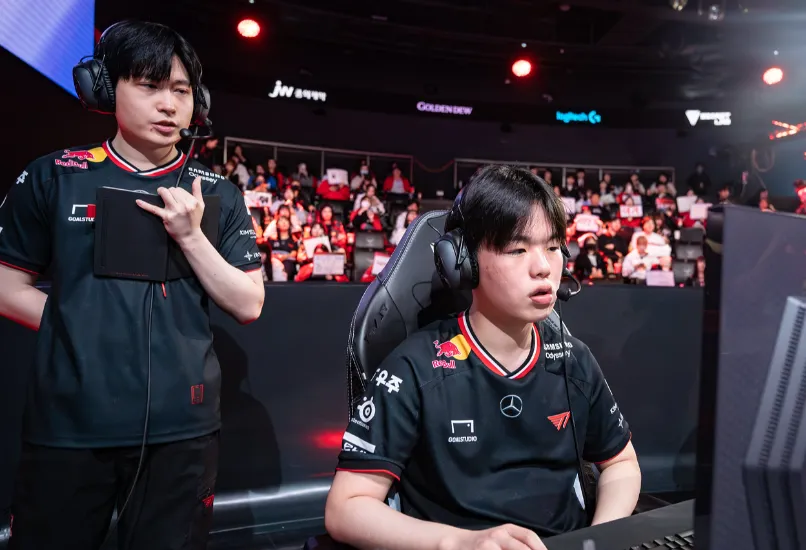 从首发到休假！T1新人Smash陷入轮换困境__从首发到休假！T1新人Smash陷入轮换困境