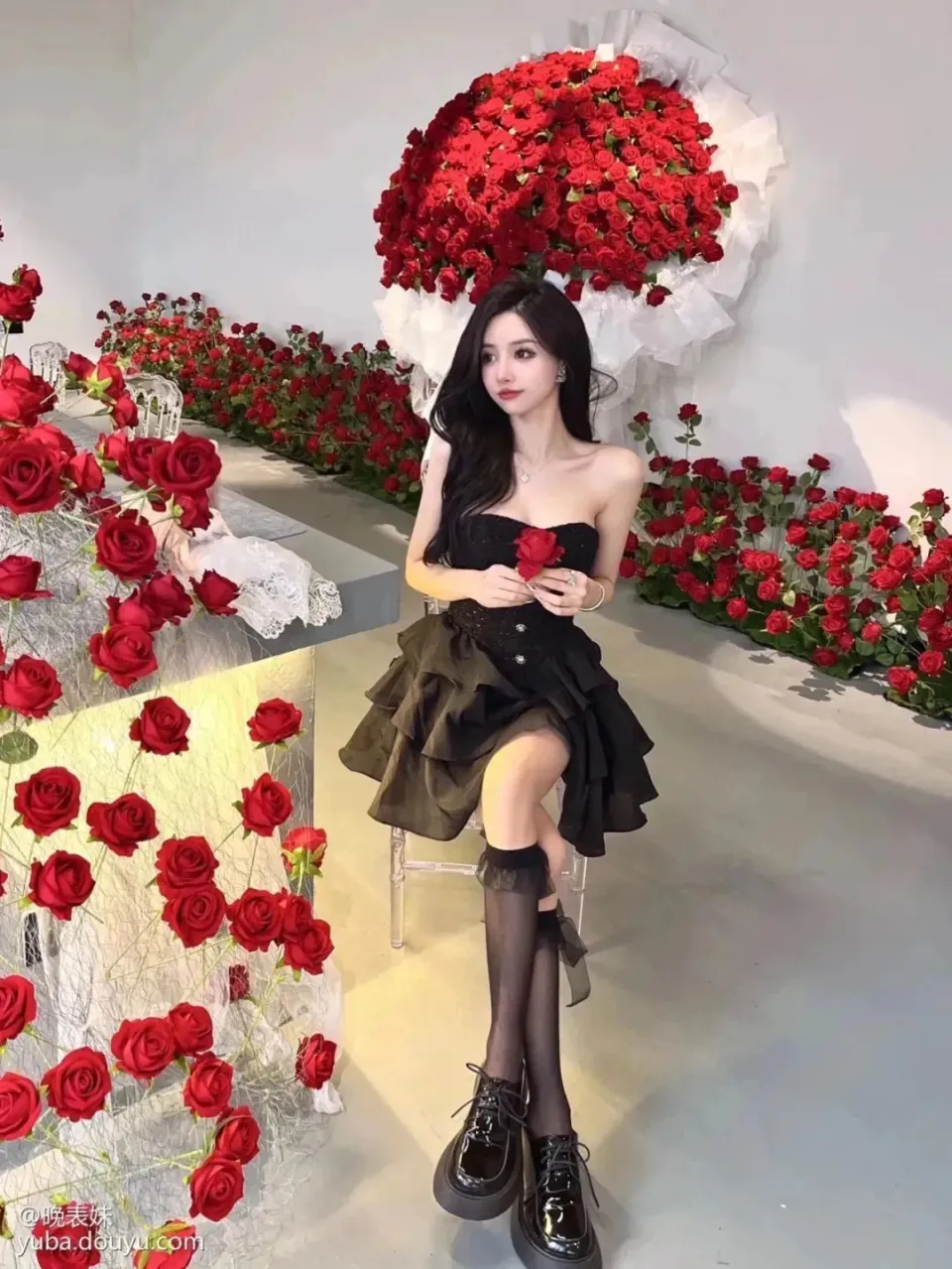 _主播保时捷价值多少_开保时捷的女司机