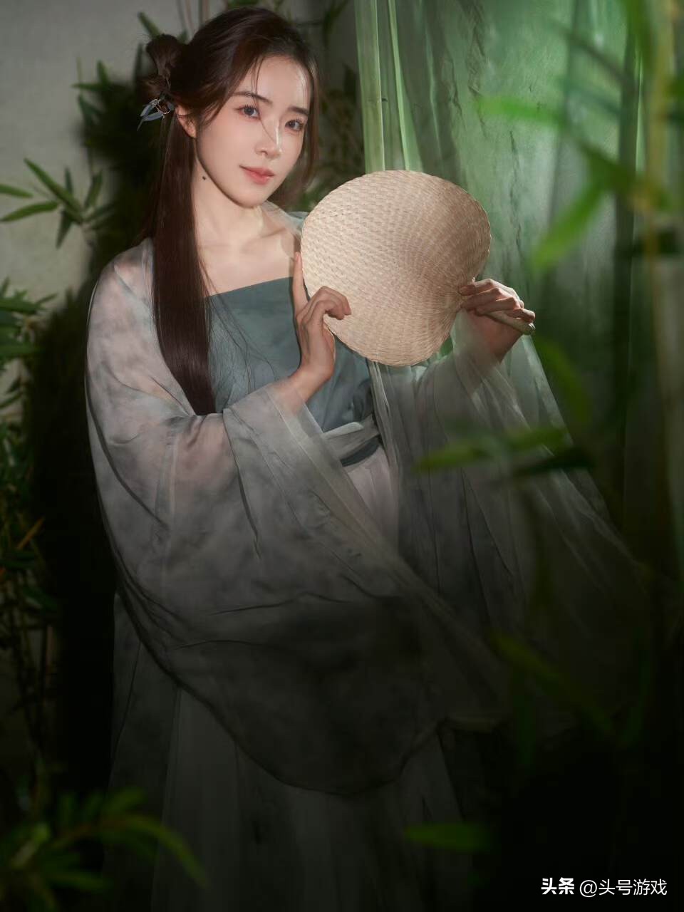 LPL余霜自曝体重计划备孕,称自己很反差,一到晚上就像恶狼扑食__LPL余霜自曝体重计划备孕,称自己很反差,一到晚上就像恶狼扑食