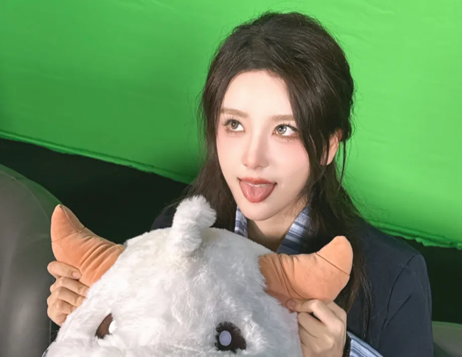 电竞女神Rita自曝婚姻观：不要彩礼也行，婚后你的钱就是我的钱？
