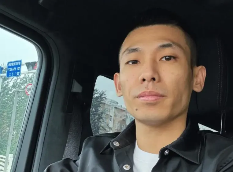 知名主播旭旭宝宝怒怼超管：KPI完不成就来我这里刷存在感？网友炸锅了