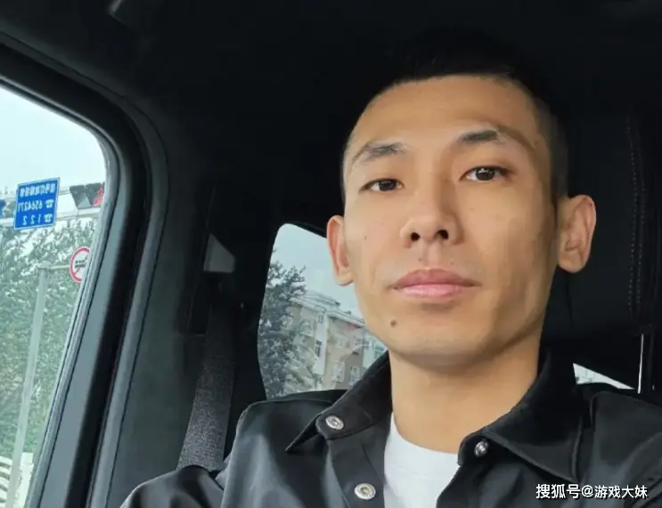 韩国DNF主播参观旭旭宝宝仓库后当场沉默：我是不是玩的假DNF？