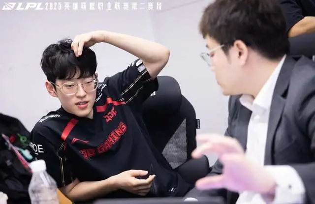 _TES冲击五连胜力战JDG双核，NIP背水一战迎来AL质检！_TES冲击五连胜力战JDG双核，NIP背水一战迎来AL质检！