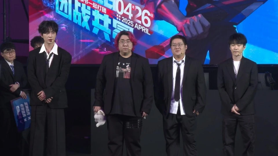 勇士出场外套__800万勇士穿西装打团