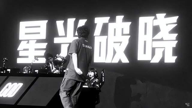 _曾是LPL豪门现状扎心，提前淘汰沦落到快解散，粉丝都被打没了！_曾是LPL豪门现状扎心，提前淘汰沦落到快解散，粉丝都被打没了！