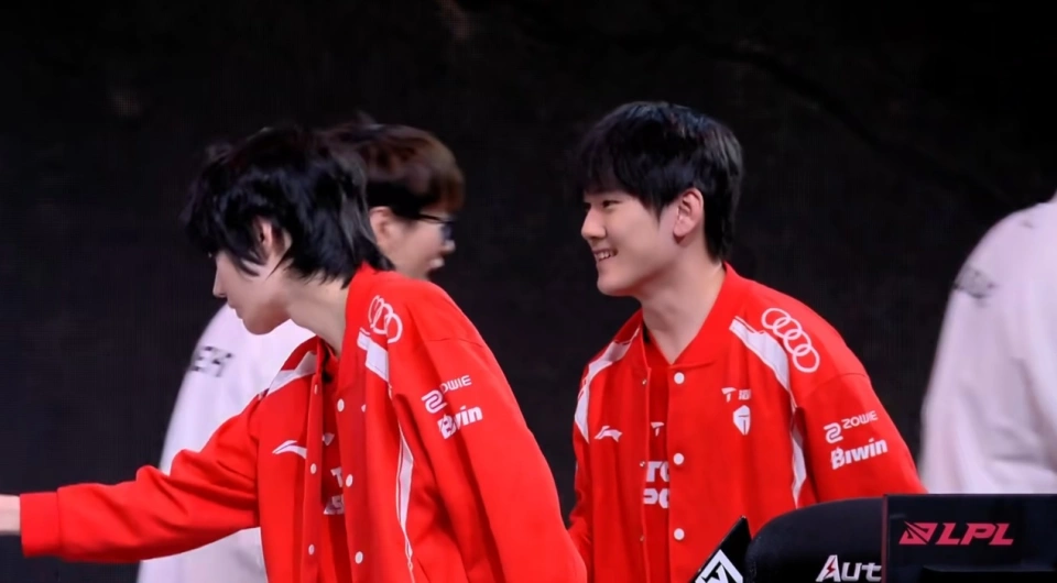 热度大跳水！TES关注度缘何下滑？BLG播放量又为何更高？