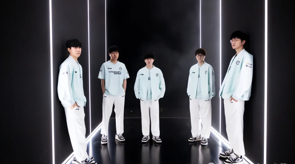 IG爆冷输比赛！奇怪BP引热议，教练责任究竟有多大？