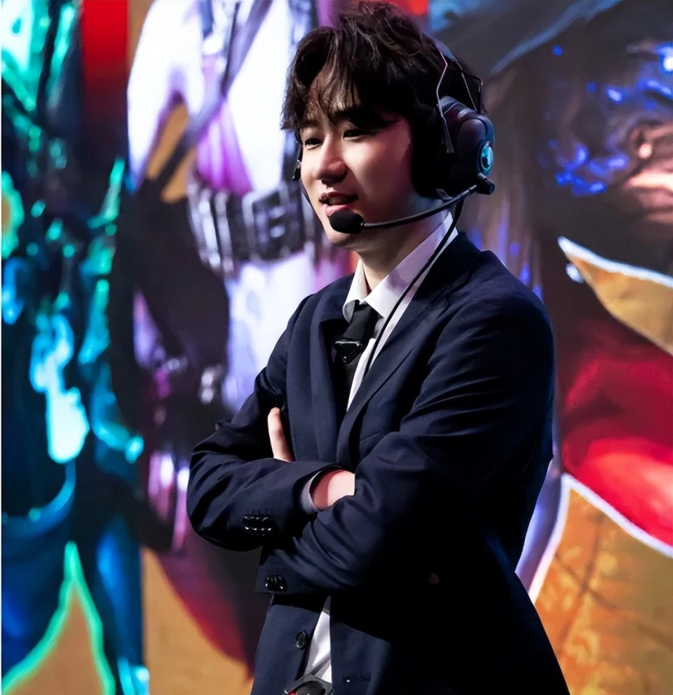 _误会丹尼教练了，IG的BP都是一起做的！小虎发问：IG的阵容很奇怪_误会丹尼教练了，IG的BP都是一起做的！小虎发问：IG的阵容很奇怪