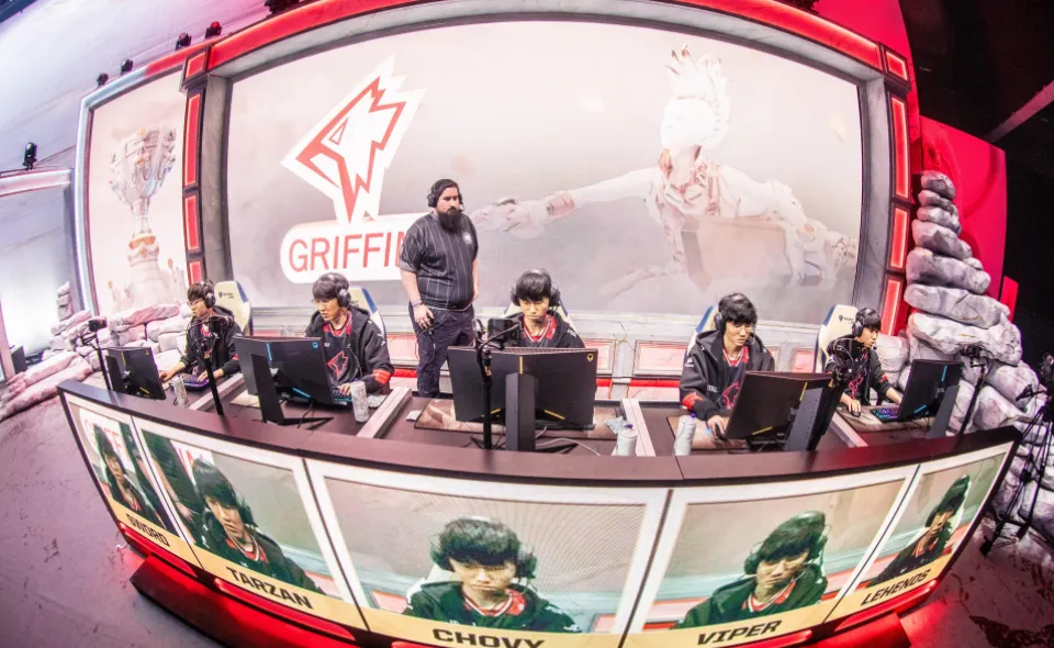 上海玩具博览会观众入场__中国代表团入场时观众高喊加油