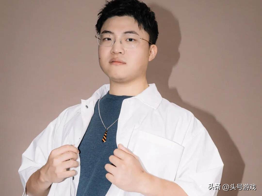 Uzi宣布无限期停播上热搜，本人说出停播原因后，网友：钱挣够了_Uzi宣布无限期停播上热搜，本人说出停播原因后，网友：钱挣够了_