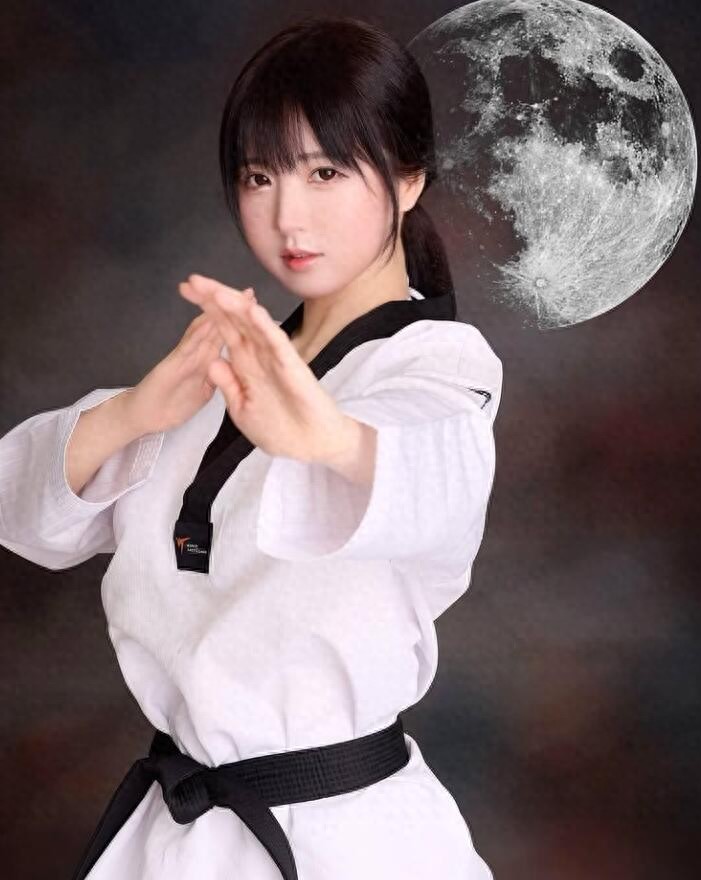 功夫少女李璘火出圈！17段武艺惊呆全网，你知道她有多厉害？