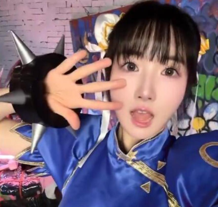 一字马的马儿视频__一字马动作