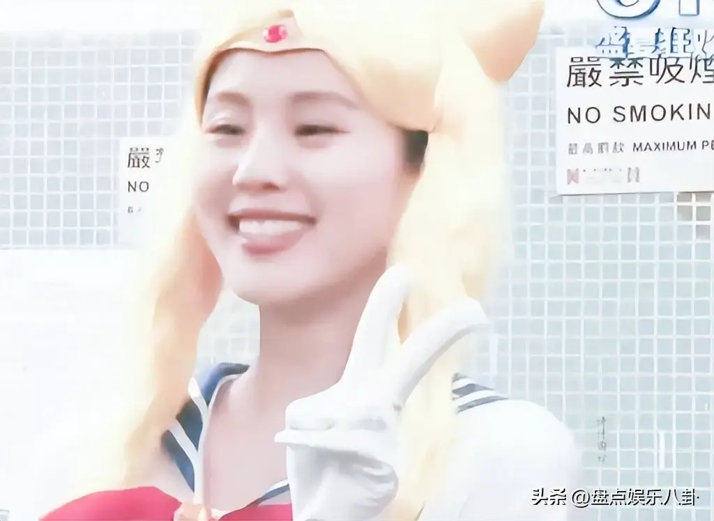 刘诗诗的兵器是什么_刘诗诗机场脱鞋过安检_