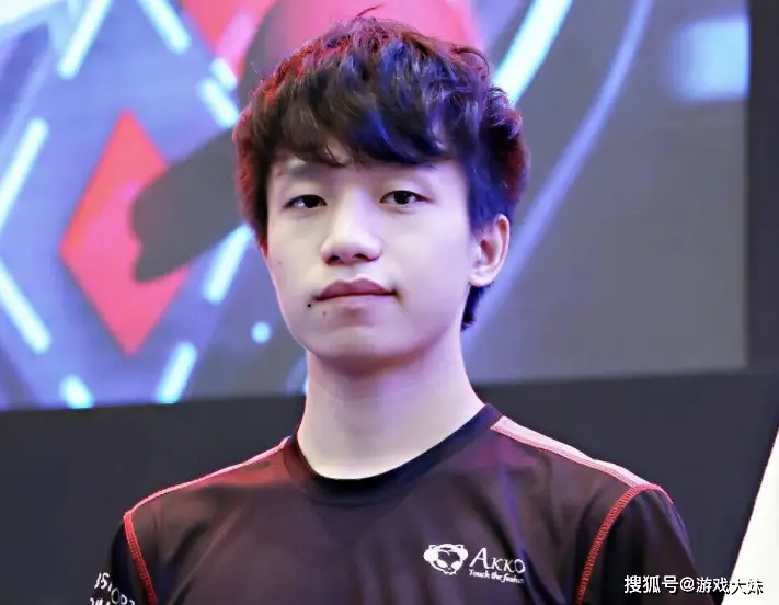 _谁能代表LPL赛区？6位选手上榜，其中3人是韩援_谁能代表LPL赛区？6位选手上榜，其中3人是韩援