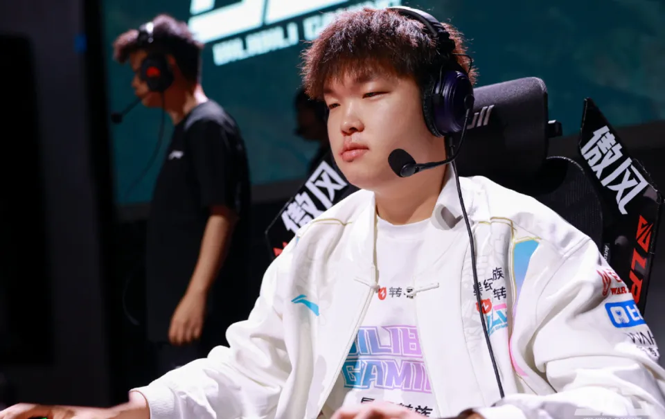 _雷竞技资讯:接下来BLG一场都不会输!干碎WBG后Bin发文开香槟_雷竞技资讯:接下来BLG一场都不会输!干碎WBG后Bin发文开香槟