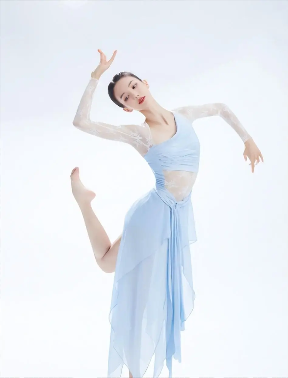 金晨新恋情曝光_不够优秀何以拥有英文_