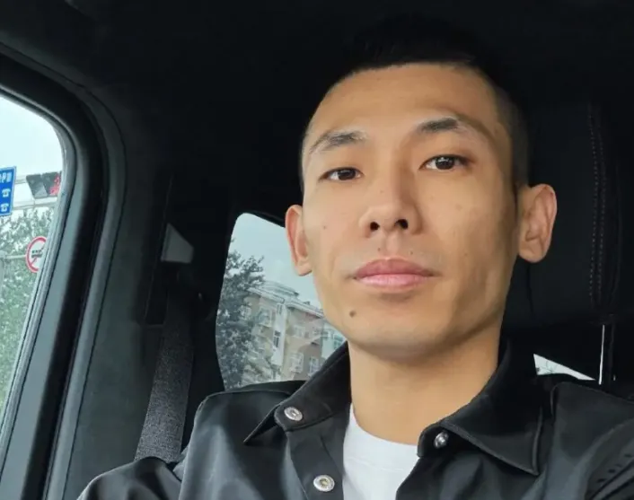 旭旭宝宝对女主播因直播患抑郁症发声引争议，你怎么看？