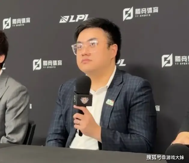 _跟教练闹翻了怎么换教练_教练与学员产生矛盾可以换教练