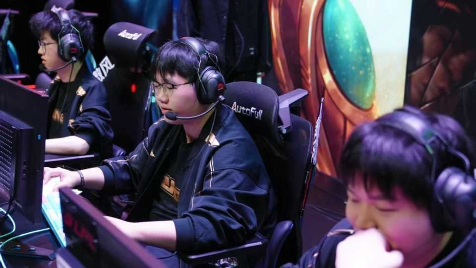 LPL 第二赛段过半，各队命运几何？RNG、OMG 会解散？BLG 能正名？
