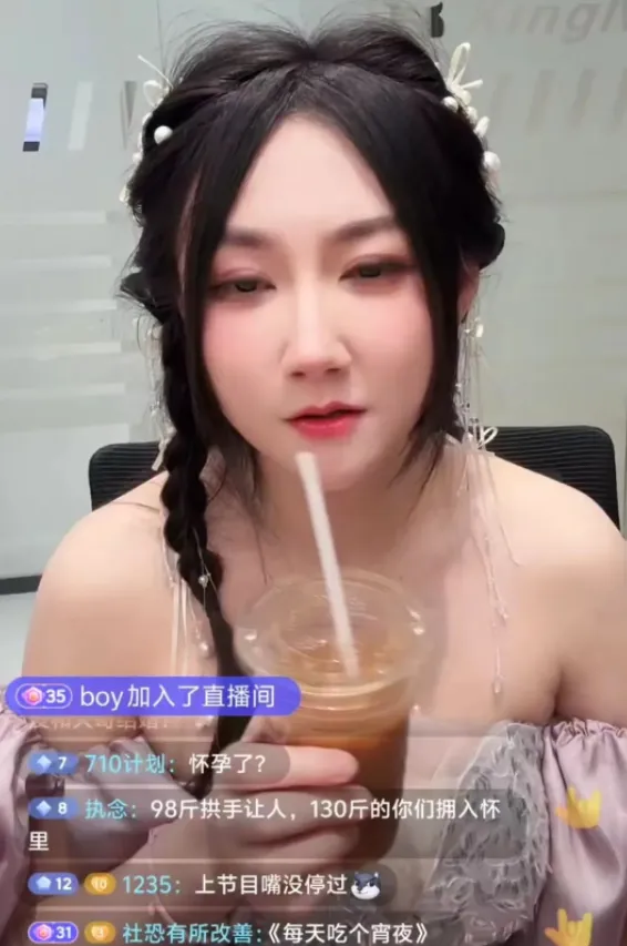 _胖妹吃回锅肉_胖妹做回锅肉饭视频