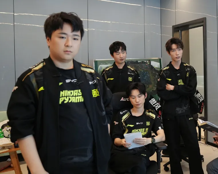 NIP被曝光发生内讧，doinb再次被围攻，自带决裂属性__NIP被曝光发生内讧，doinb再次被围攻，自带决裂属性