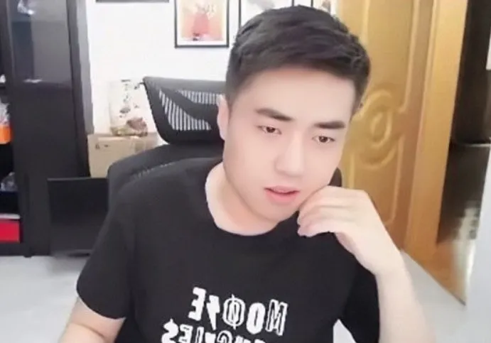 旭旭宝宝黑一阿旭事件__旭旭宝宝工资曝光