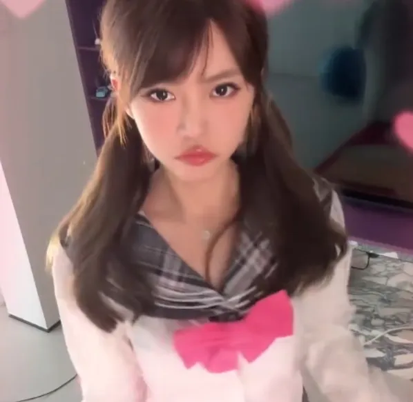 _李小璐晒视频_李小璐再曝新视频