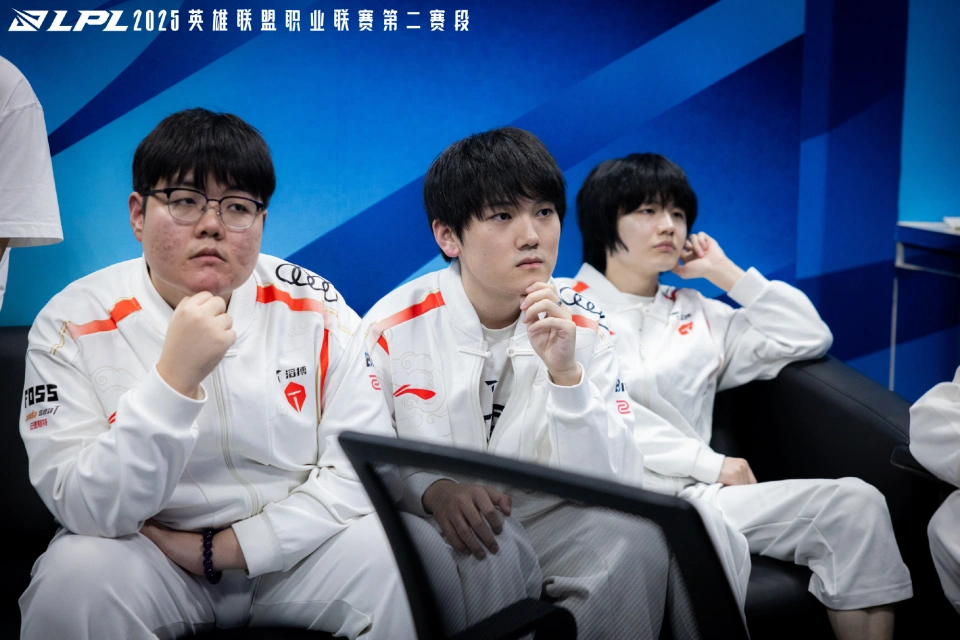_什么时候登四姑娘山三峰最佳_大野王是什么意思
