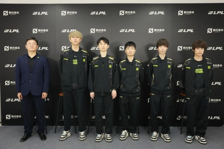 2025LPL 第二赛段 NIP 复仇 FPX！明天背靠背战 BLG 该咋准备？