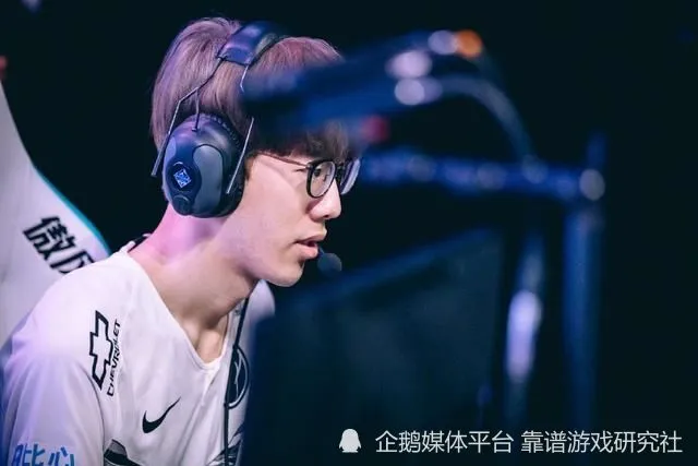 lol官方解说2017__lol官方男解说记得