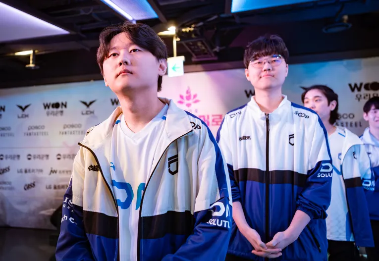 湖人结束五连败_lol比赛夏季赛lck_