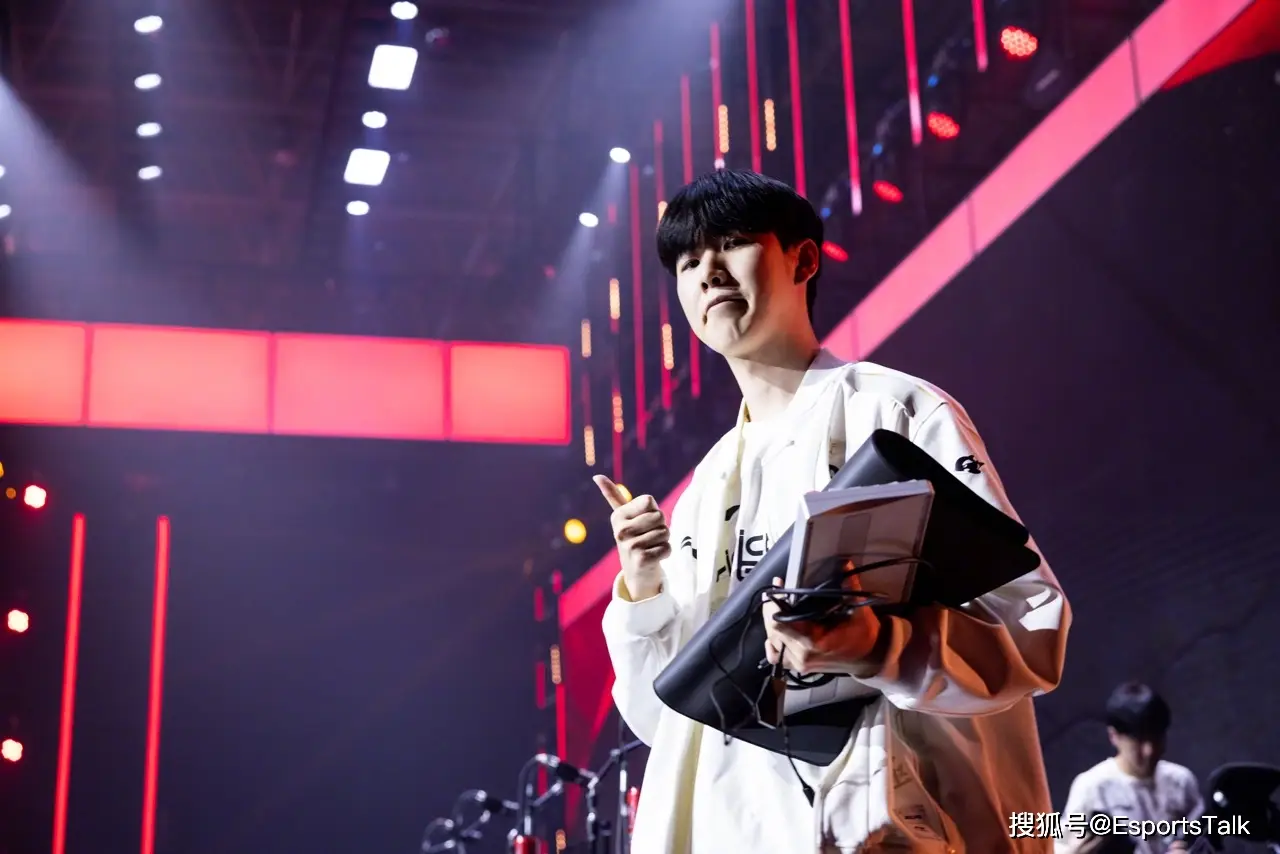 _亚运会韩国蛙式跳水惨遭0分_中国女排惨遭韩国横扫