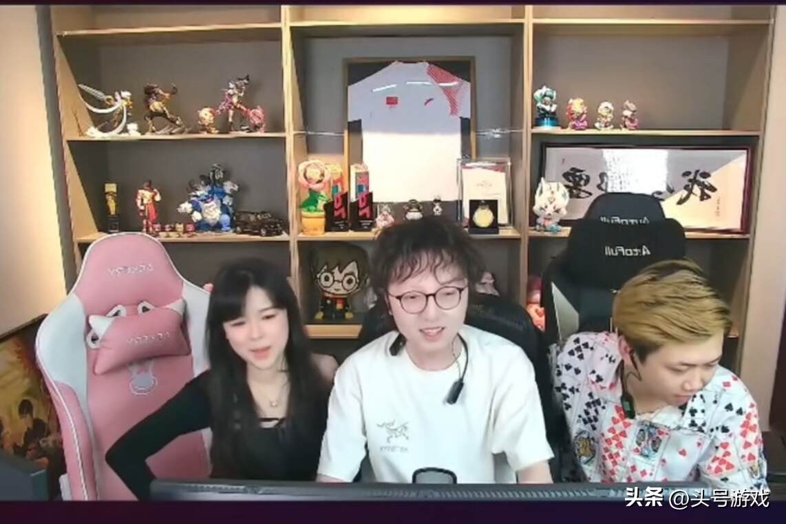 Mlxg首秀邀请沫子，连麦Uzi人气突破10w，网友：人气怎么这么高？__Mlxg首秀邀请沫子，连麦Uzi人气突破10w，网友：人气怎么这么高？
