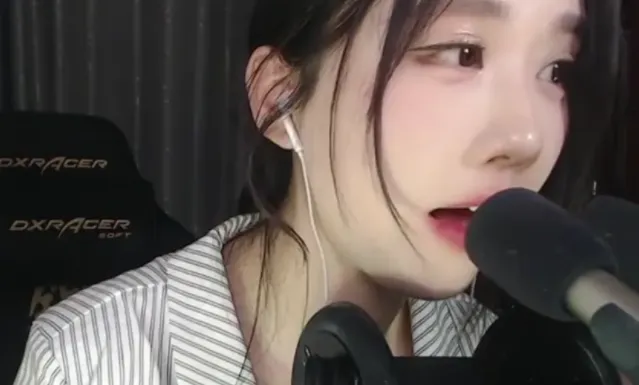 仰卧举腿视频__轩总cv在哪直播