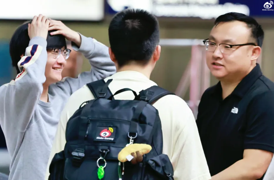 _打破质疑的例子_有打破质疑选手众人矛盾笑话吗