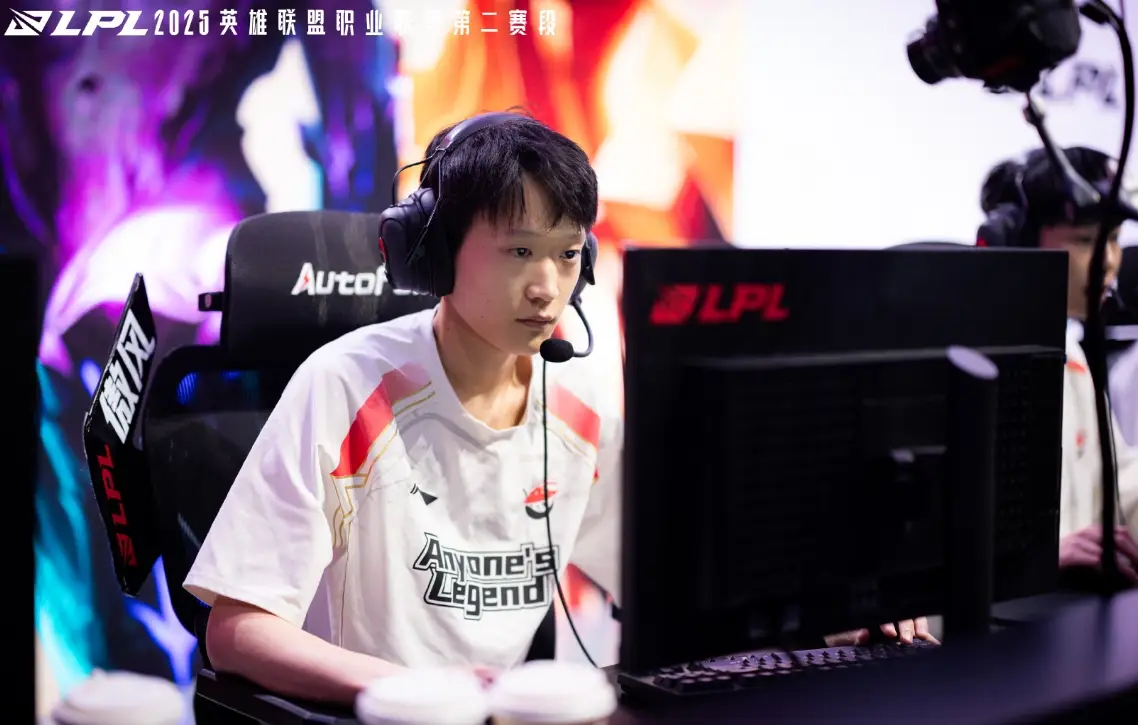 2025 年 5 月 18 日英雄联盟 LPL 春季赛 TES 对阵 TT 有何看点？