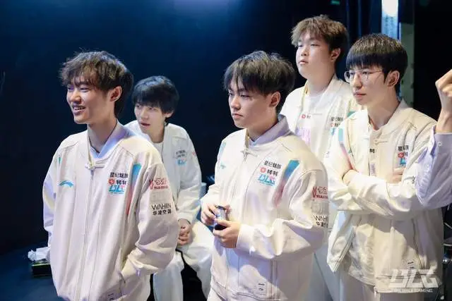 BLG神操作重回顶级强队，迎战TES万众瞩目，左手直面昔日队友！__BLG神操作重回顶级强队，迎战TES万众瞩目，左手直面昔日队友！