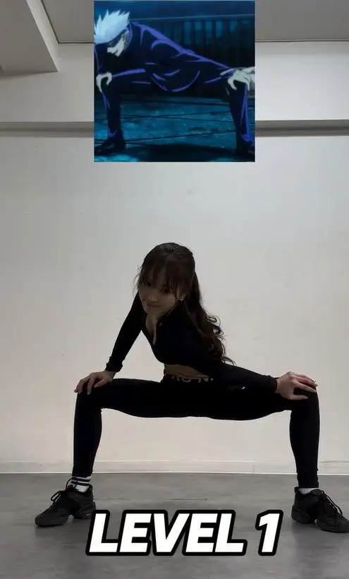 _COSER表演承太郎下腰引爆热搜：最难COS的动作居然真的有人完成了_COSER表演承太郎下腰引爆热搜：最难COS的动作居然真的有人完成了