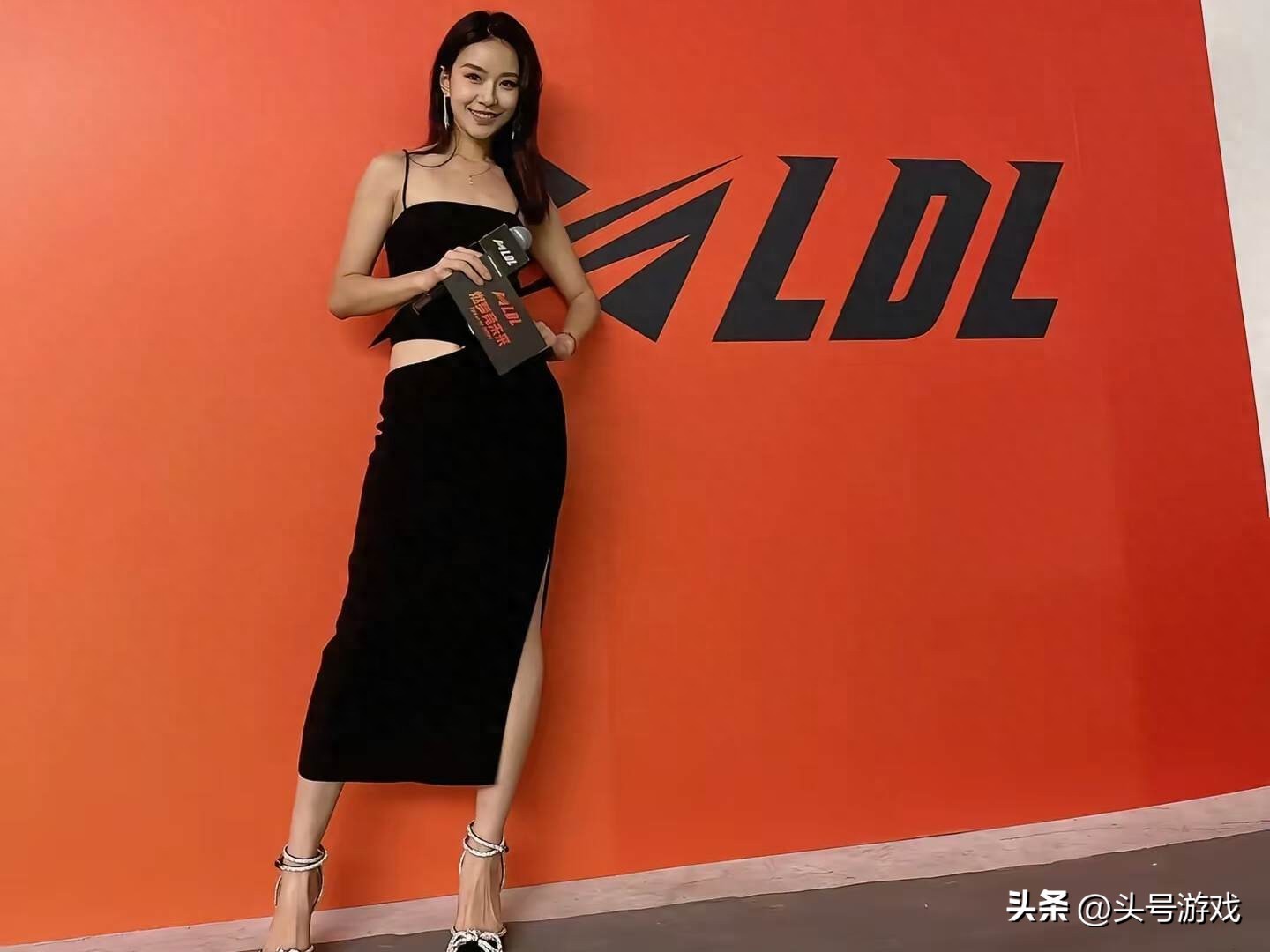 电竞圈竞争激烈，美女主持竟转行成快餐店长？究竟为何