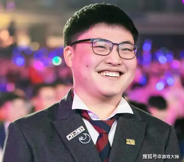 Uzi入选LOL名人堂引争议！无S冠凭啥入选？标准何在？