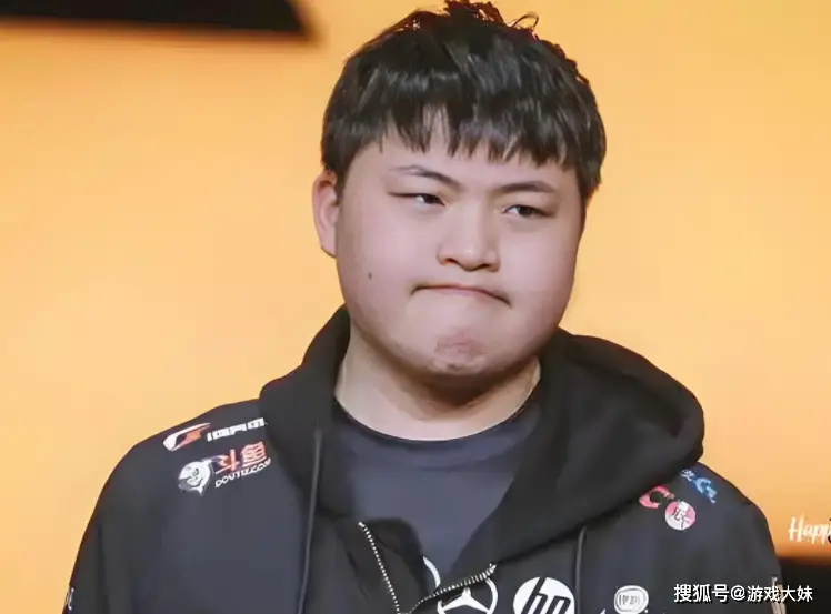 Uzi名人堂皮肤曝光！卡莎两款配色售价3500元，你买得起吗？