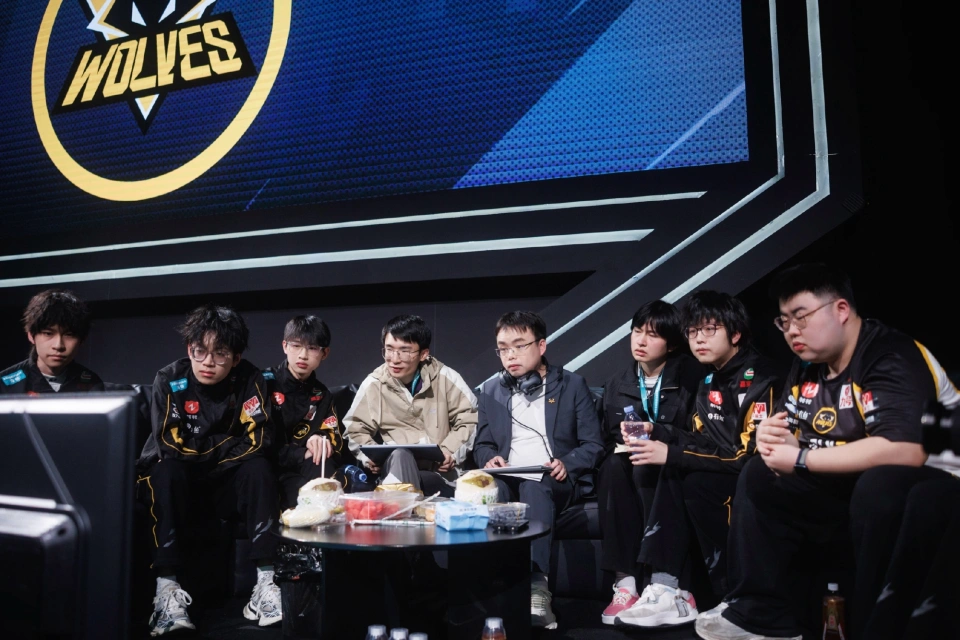 _SK重回狼队，一笑加盟KSG，LoveCD暂时没下家_SK重回狼队，一笑加盟KSG，LoveCD暂时没下家