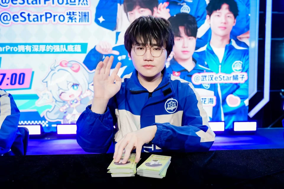_帆帆什么意思_无畏战车w怎么锁定