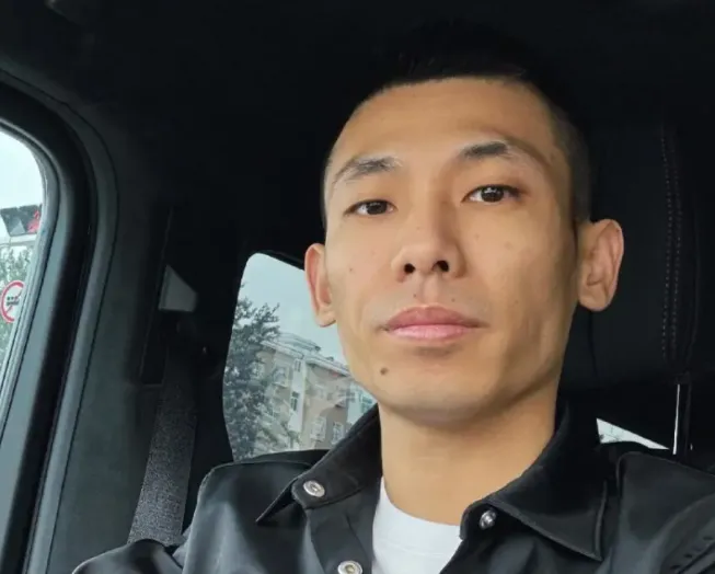_旭旭宝宝说出自己窘境，收入不够支出，每天赚的钱不够发福袋_旭旭宝宝说出自己窘境，收入不够支出，每天赚的钱不够发福袋