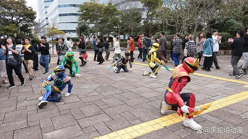 头号战队豪兽者第15话预告 主角团遭遇危机 为追加战士登场做铺垫__头号战队豪兽者第15话预告 主角团遭遇危机 为追加战士登场做铺垫
